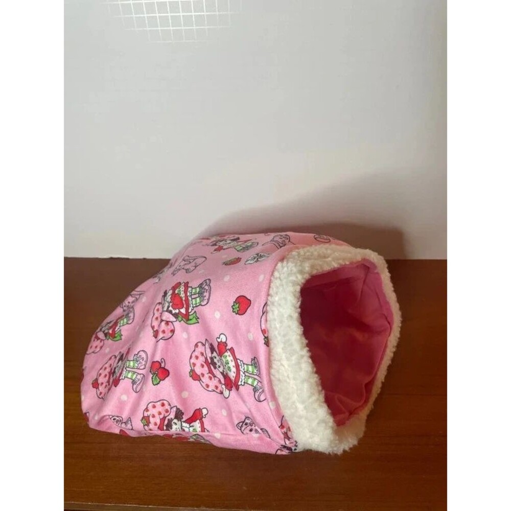 Cat Crinkley Hidey house Toy Strawberry Shortcake pink